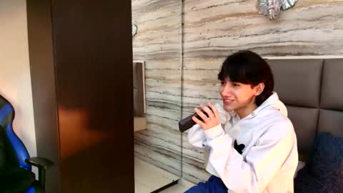 twinslovers_ online show from December 5, 3:26 am