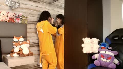 twinslovers_ online show from February 12, 3:56 am