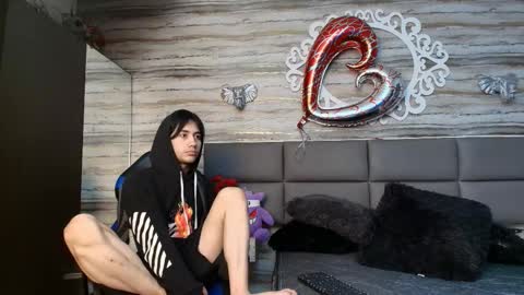 twinslovers_ online show from February 22, 3:07 am