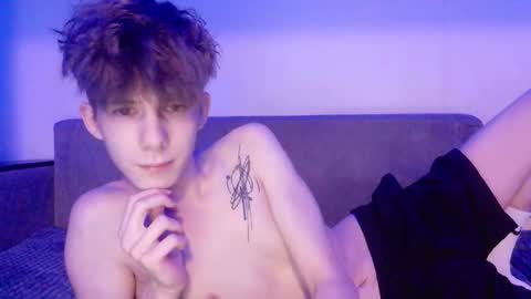 TwiShadow online show from February 14, 4:31 am