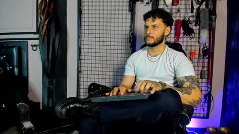 Snapshot of twisted_fantasy_ chatting on February 27, 4:56 am Clio Tadeo online show from February 27, 4:56 am