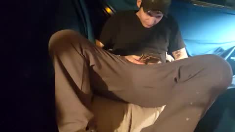 Snapshot of twistedblizzy chatting on January 6, 8:18 pm TwistedBlizzy online show from January 6, 8:18 pm