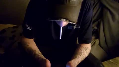 Snapshot of twistedblizzy chatting on January 13, 10:36 am TwistedBlizzy online show from January 13, 10:36 am