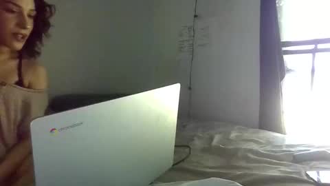 Snapshot of twizzytoxic22 chatting on October 3, 7:22 pm twizzytoxic22 online show from October 3, 7:22 pm