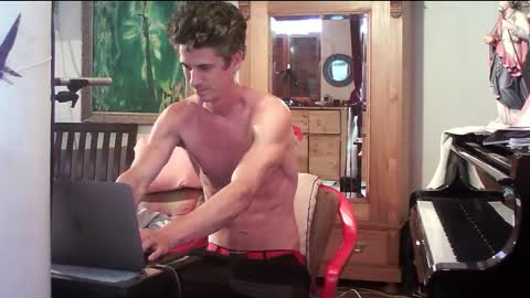 Snapshot of twoforallprivate chatting on November 1, 7:16 pm TobeBritta online show from November 1, 7:16 pm