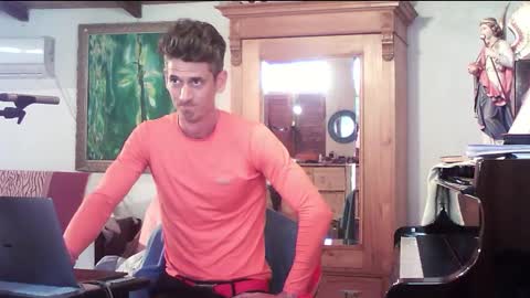 TobeBritta online show from November 8, 7:12 pm