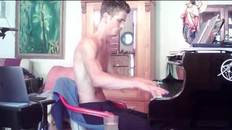 TobeBritta online show from November 9, 3:10 pm