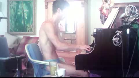 TobeBritta online show from December 14, 4:23 pm