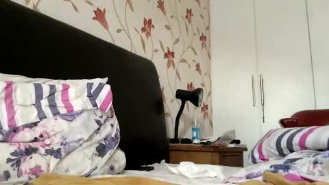 Twoheaven online show from December 2, 1:17 pm