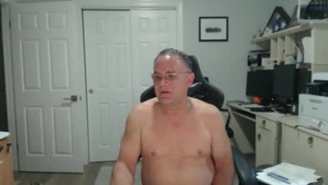 Twopeopleinlove online show from November 25, 11:21 am