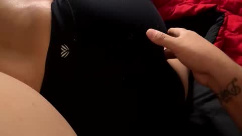 Snapshot of txcouple281 chatting on March 2, 3:52 am txcouple281 online show from March 2, 3:52 am