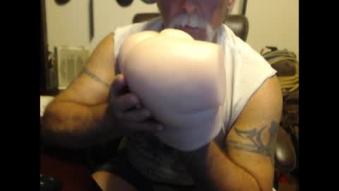 txlobo60 online show from April 28, 2:27 am