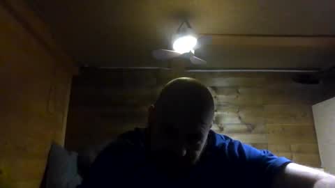 sneakycouple online show from November 21, 4:33 am