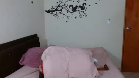 tyfanny19 online show from February 12, 9:11 pm