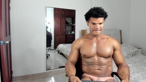 Yorquis Guzman online show from February 28, 4:57 am