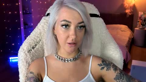 Miley online show from October 26, 2:01 pm