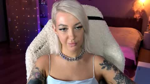 Miley online show from November 14, 12:15 pm