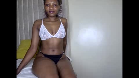 tyla_cerry online show from November 18, 1:00 am