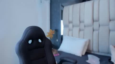 Snapshot of tyla_demon chatting on March 7, 4:09 am TYLA online show from March 7, 4:09 am