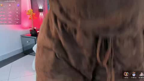 Snapshot of tyla_demon chatting on April 12, 3:33 am TYLA online show from April 12, 3:33 am