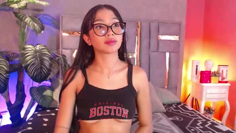 tyla_ks online show from September 23, 7:50 pm