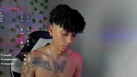 Snapshot of tyler_garcia_ chatting on February 5, 11:55 am Tyler Garcia online show from February 5, 11:55 am