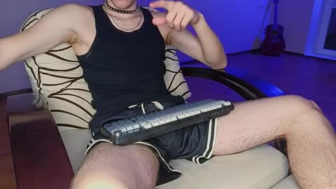 Tyler and Chris online show from December 4, 3:32 pm