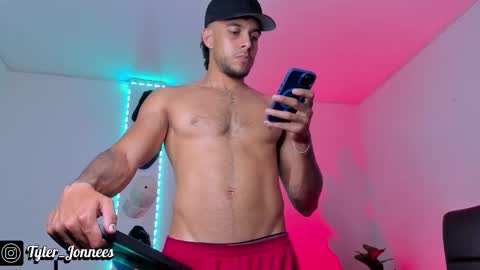 Tyler online show from December 16, 2:16 am