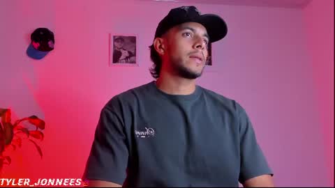 Snapshot of tyler_jonnes chatting on July 5, 1:56 am Tyler online show from July 5, 1:56 am