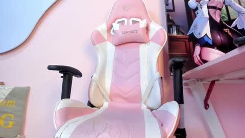 Snapshot of tylergandi chatting on February 16, 4:19 am Tyler online show from February 16, 4:19 am