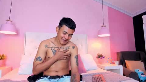 Snapshot of tylergandi chatting on February 26, 8:30 pm Tyler online show from February 26, 8:30 pm