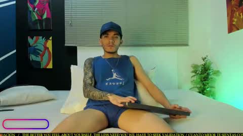 tylergiuseppe_ online show from September 15, 1:11 pm