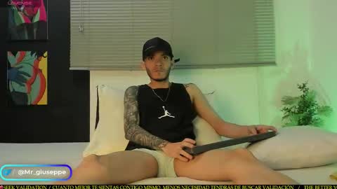 tylergiuseppe_ online show from October 7, 1:30 pm