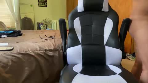 Tyler G Strings online show from February 3, 4:52 pm