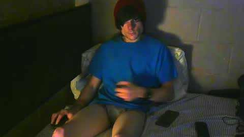 Snapshot of tylerlee199169 chatting on December 9, 4:34 am Tyler online show from December 9, 4:34 am