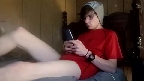 Snapshot of tylerlee199169 chatting on February 3, 5:38 am Tyler online show from February 3, 5:38 am