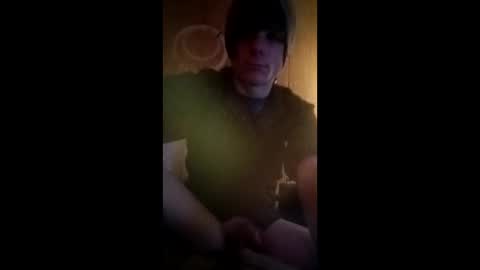 Snapshot of tylerlee199169 chatting on April 1, 9:54 am Tyler online show from April 1, 9:54 am