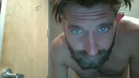 Snapshot of tylerweist727678265 chatting on May 18, 9:48 am tylerweist727678265 online show from May 18, 9:48 am