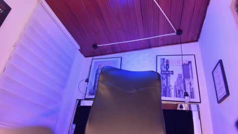       online show from December 4, 3:38 am