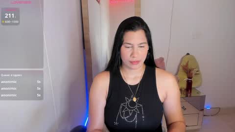 tylor_love online show from March 31, 10:43 pm