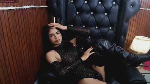 tyra_hilton online show from April 28, 5:18 pm