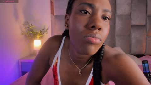 TYRA   online show from April 6, 11:55 am