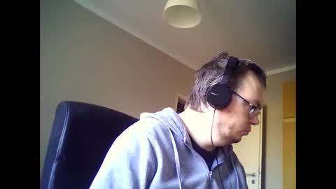 tyradi1991 online show from February 9, 2:40 pm