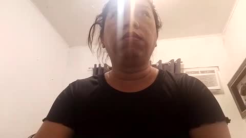 Snapshot of tyrahwang chatting on January 6, 12:59 am tyrahwang online show from January 6, 12:59 am