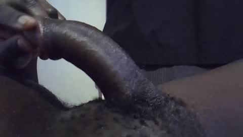 Snapshot of tyroneall chatting on November 25, 10:43 pm tyroneall online show from November 25, 10:43 pm