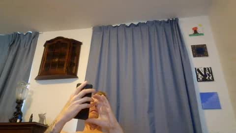 Snapshot of u2232739082 chatting on June 28, 11:05 am u2232739082 online show from June 28, 11:05 am