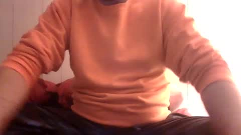 Snapshot of u_caught_us chatting on December 29, 3:13 pm u_caught_us online show from December 29, 3:13 pm