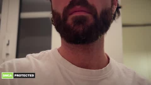 Snapshot of uasabi91 chatting on April 1, 7:11 pm beard123 online show from April 1, 7:11 pm