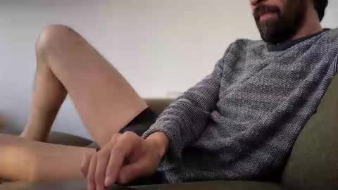 Snapshot of ubehalaya chatting on November 8, 7:01 pm Ross online show from November 8, 7:01 pm