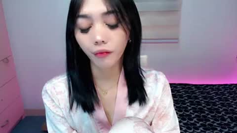 Snapshot of ughliah chatting on July 5, 7:32 pm urbbgirl alliah online show from July 5, 7:32 pm